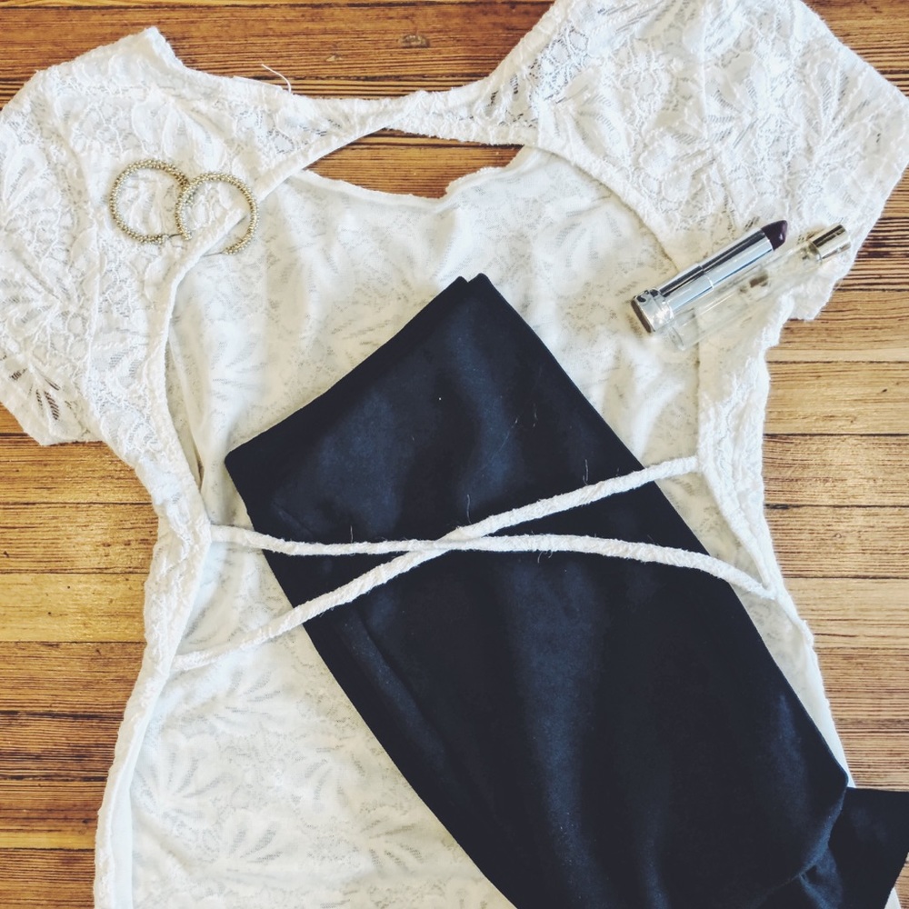 Open-Back Cap-Sleeve Lace Top